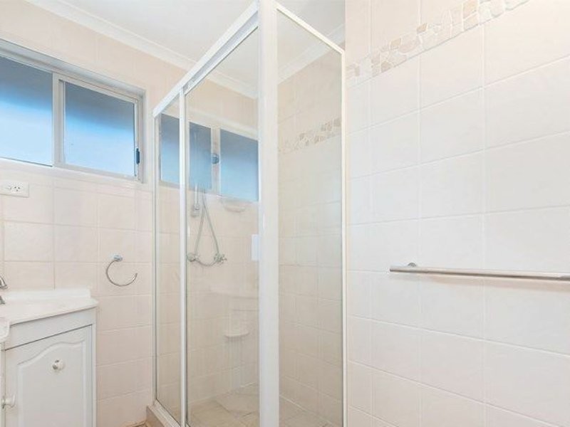 34 Daniel Court, Scarborough QLD 4020