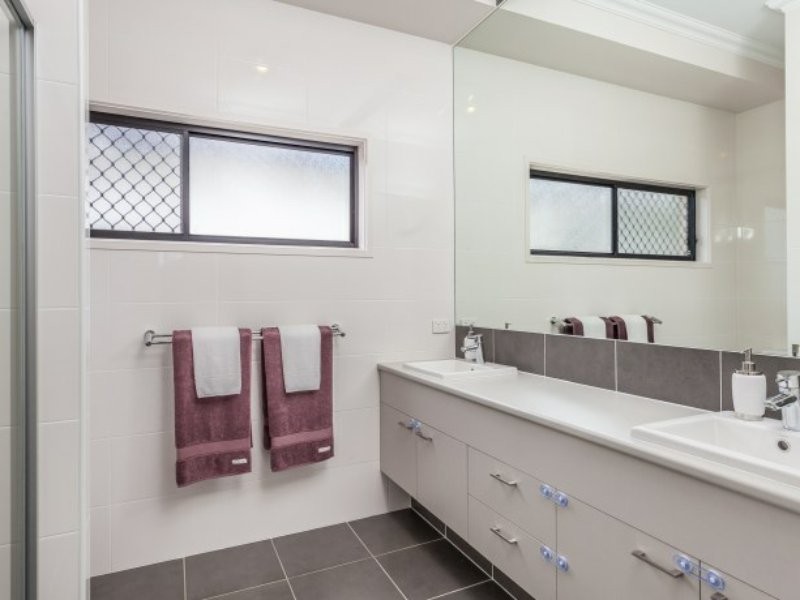 233 Ridley Road, Bridgeman Downs QLD 4035