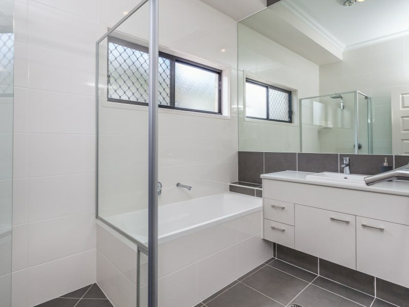 233 Ridley Road, Bridgeman Downs QLD 4035