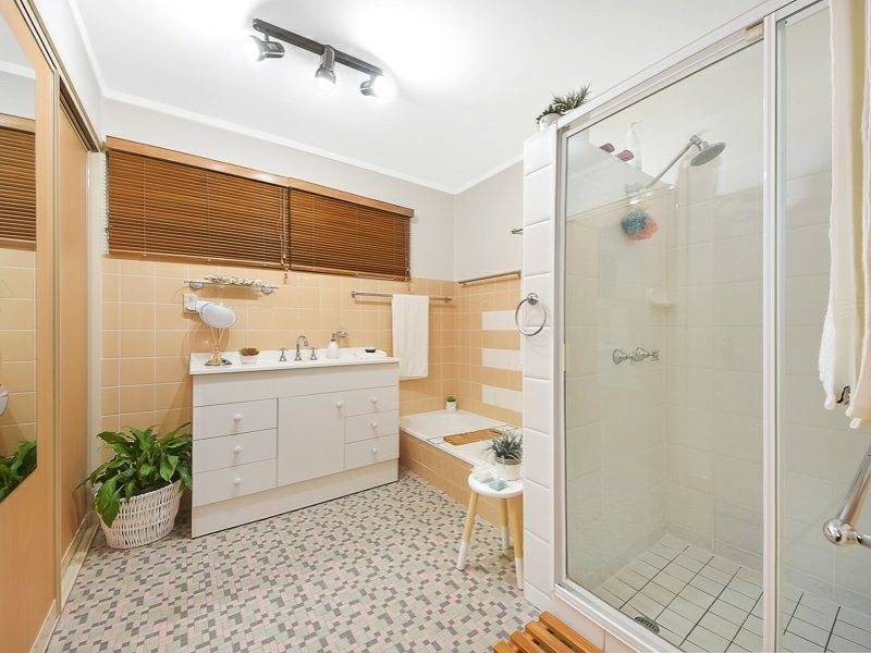 9 Koonya Street, Chermside West QLD 4032