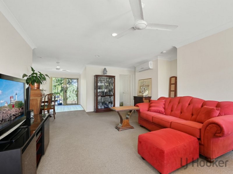 2/5 Hibiscus Circuit, Fitzgibbon QLD 4018