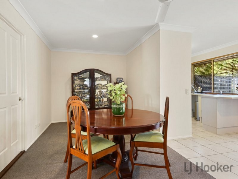 2/5 Hibiscus Circuit, Fitzgibbon QLD 4018