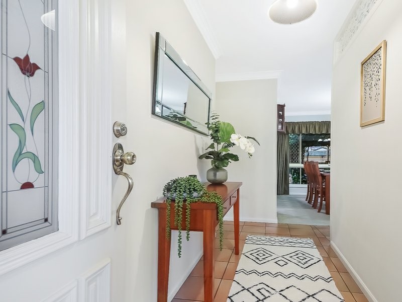 1 Oxford Crescent, Bridgeman Downs QLD 4035