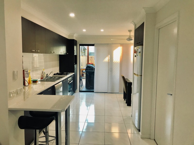 122 Carselgrove Avenue, Fitzgibbon QLD 4018