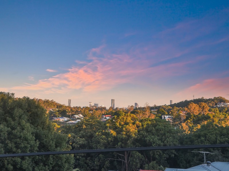2 Outlook Crescent, Bridgeman Downs QLD 4035