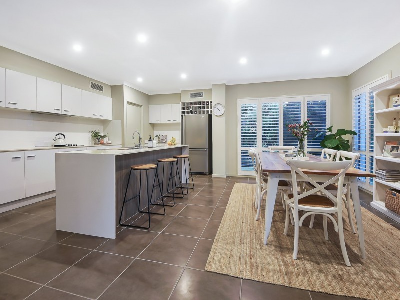 2 Outlook Crescent, Bridgeman Downs QLD 4035