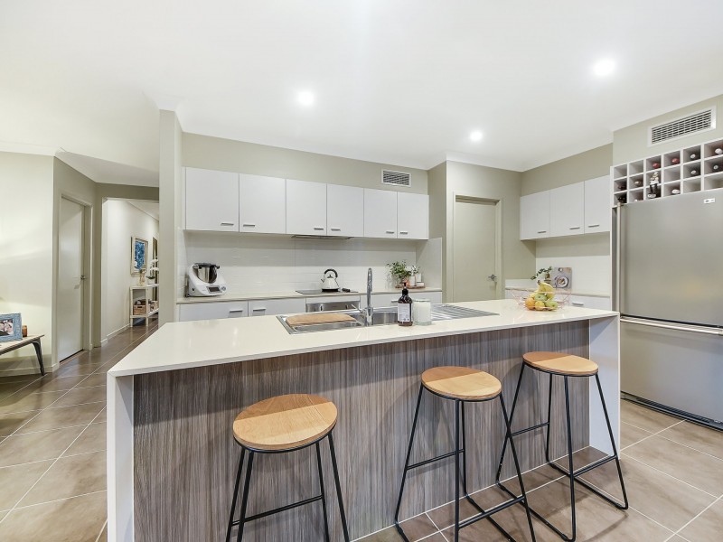 2 Outlook Crescent, Bridgeman Downs QLD 4035