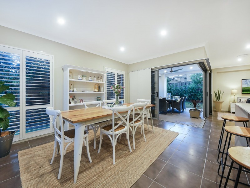 2 Outlook Crescent, Bridgeman Downs QLD 4035