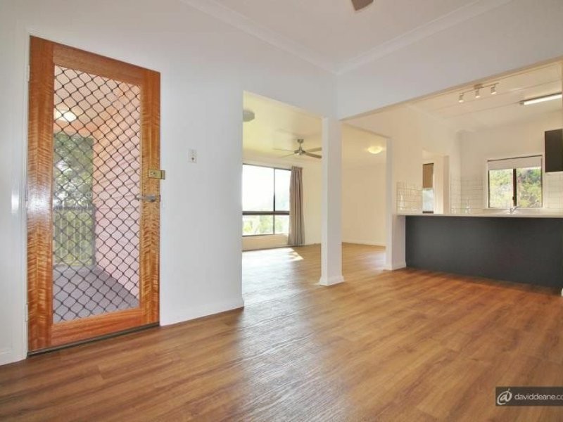 4 Boona Street, Petrie QLD 4502