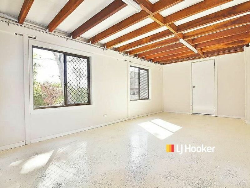 4 Boona Street, Petrie QLD 4502