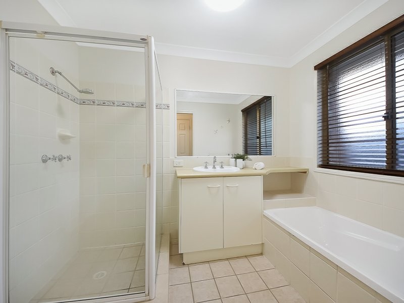 11 Handel Court, Eatons Hill QLD 4037