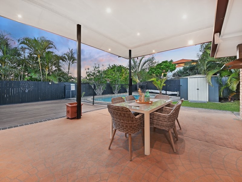 11 Handel Court, Eatons Hill QLD 4037