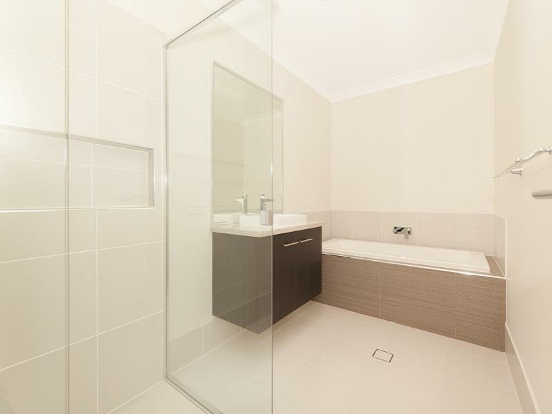 11 Tasman Boulevard, Fitzgibbon QLD 4018
