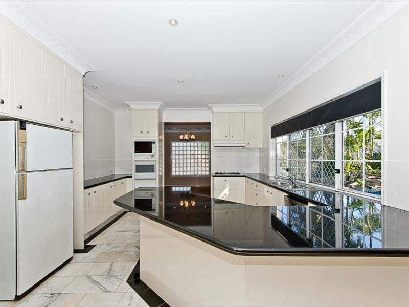 33 Hillcrest Street, Aspley QLD 4034