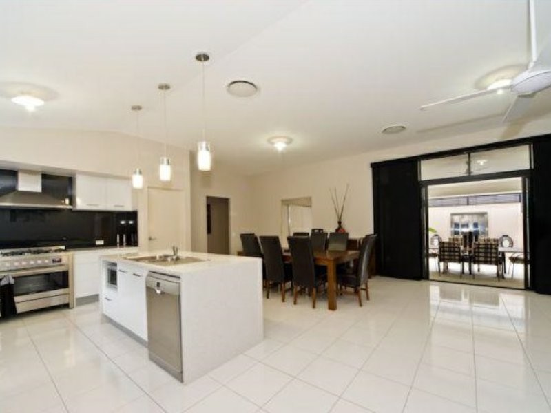 5 Conondale Street, Fitzgibbon QLD 4018