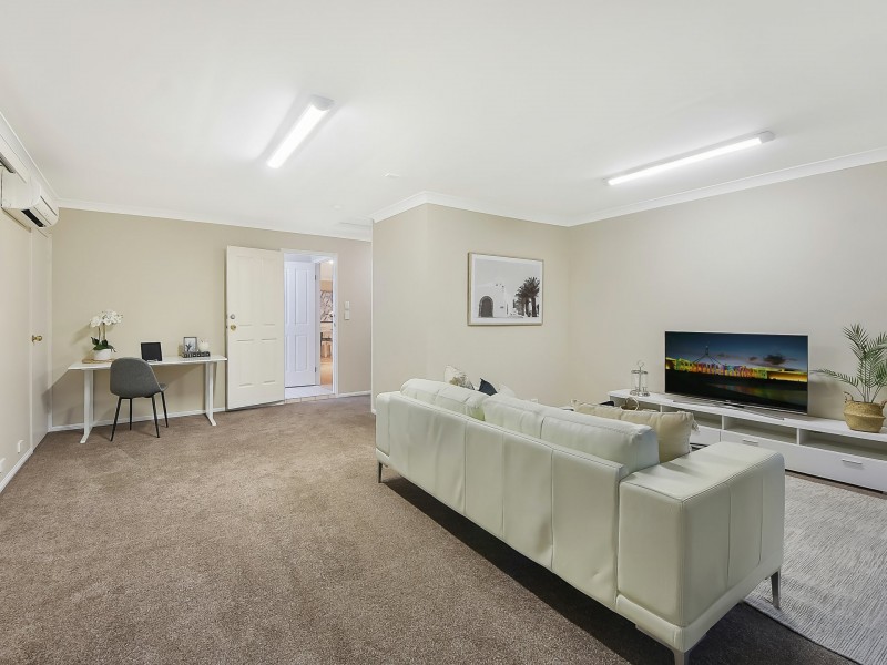 4 Brandy Court, Eatons Hill QLD 4037