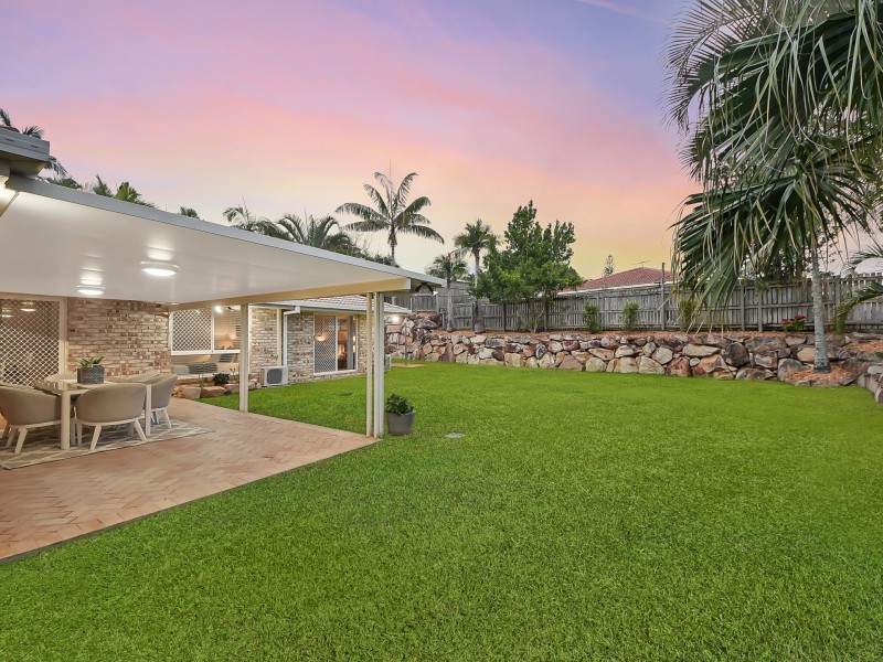 4 Brandy Court, Eatons Hill QLD 4037