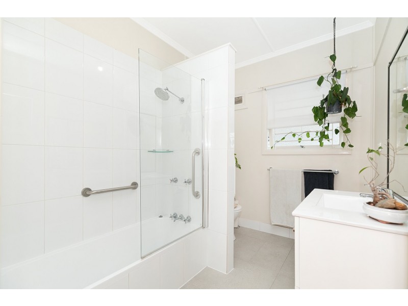 7 Basnett Street, Chermside West QLD 4032