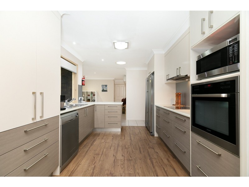 24 Lockyer Drive, Bray Park QLD 4500