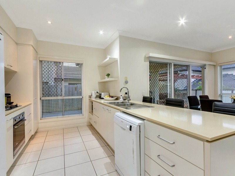 8 Pressland Street, Carseldine QLD 4034