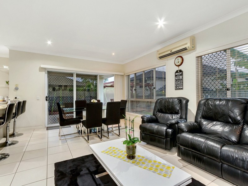 8 Pressland Street, Carseldine QLD 4034