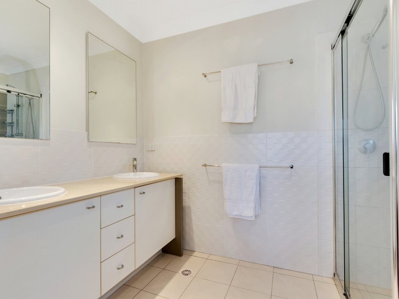 8 Pressland Street, Carseldine QLD 4034