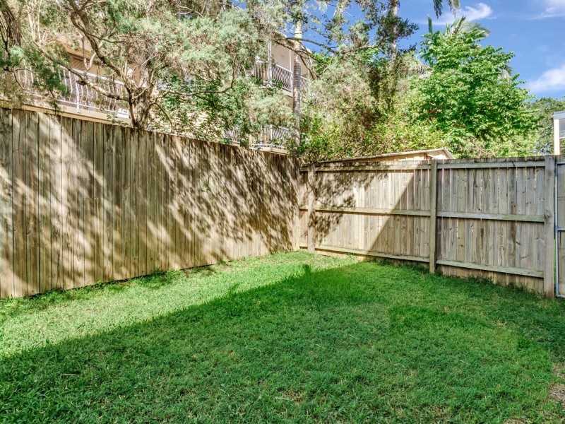 2/33 Victoria Terrace, Gordon Park QLD 4031