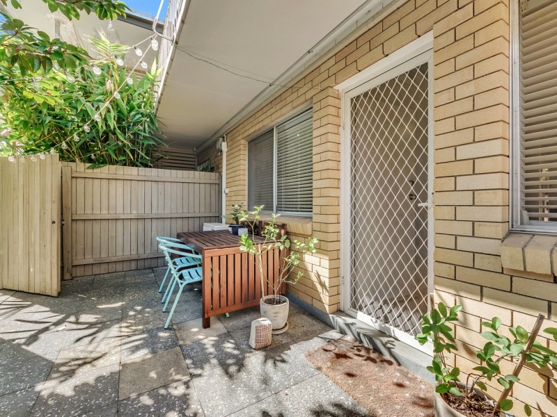 2/33 Victoria Terrace, Gordon Park QLD 4031