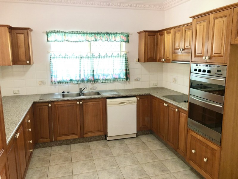 44 Kingfisher Drive, Bongaree QLD 4507