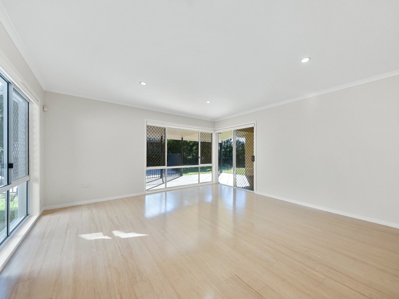 5 Orbital Close, Bridgeman Downs QLD 4035