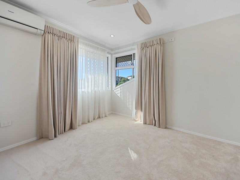 5 Orbital Close, Bridgeman Downs QLD 4035