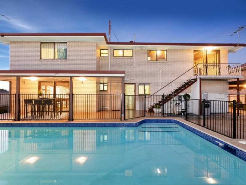 18 Claret Street, Carseldine QLD 4034