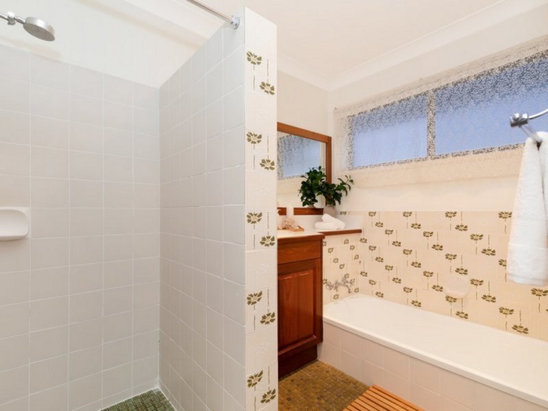 18 Claret Street, Carseldine QLD 4034