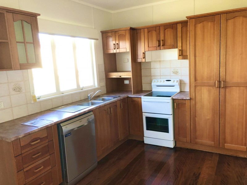 16 Basnett Street, Chermside West QLD 4032