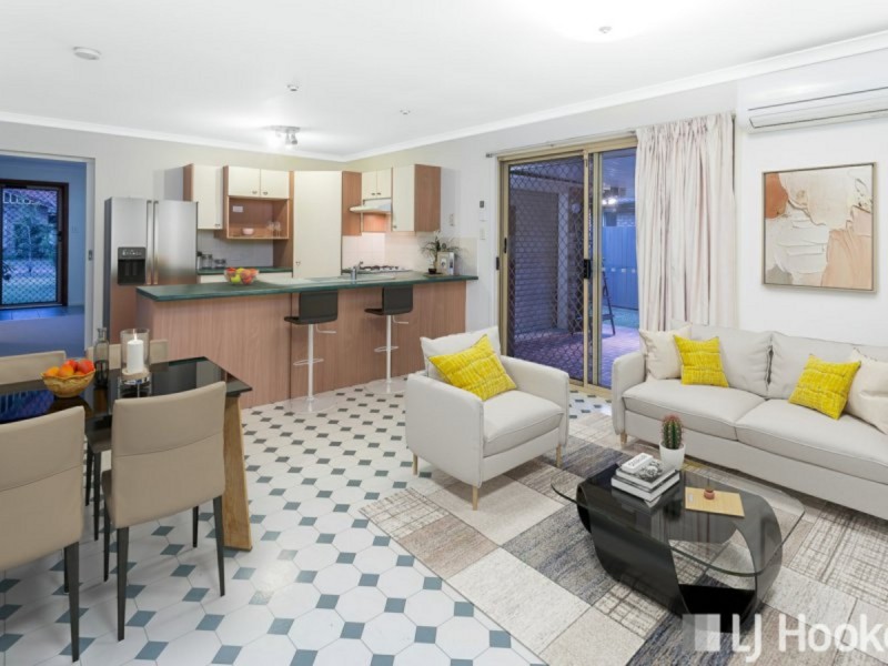 137 Cambridge Crescent, Fitzgibbon QLD 4018