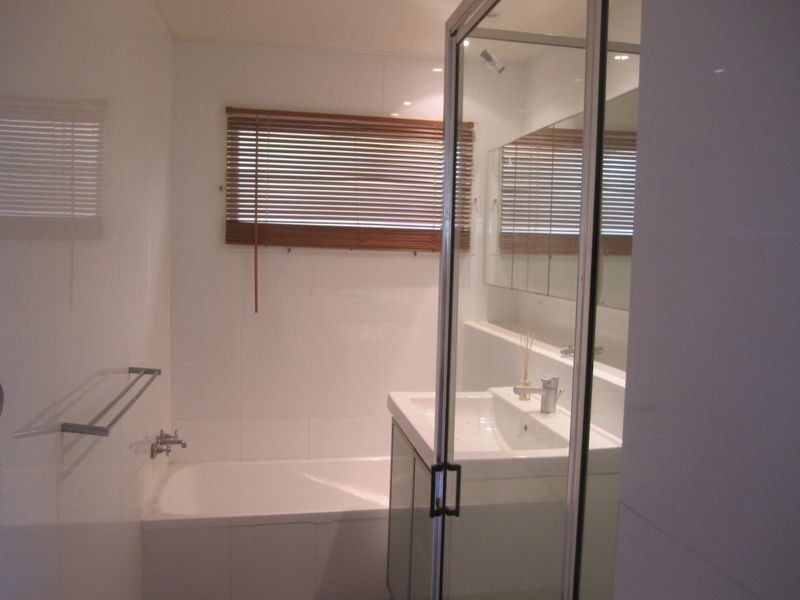 1 Pacific Street, Chermside West QLD 4032