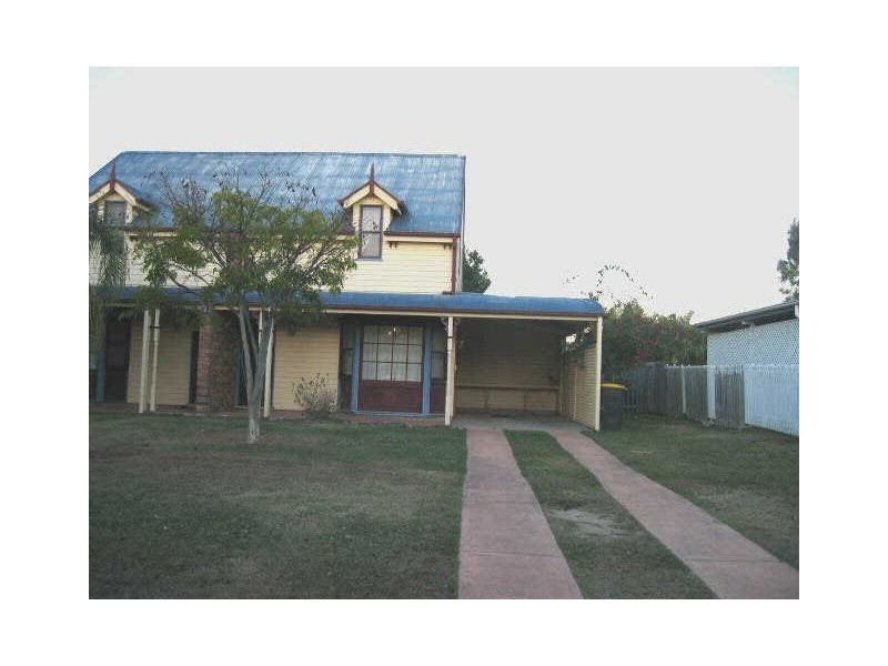 1/10 Desert Willow Way, Fitzgibbon QLD 4018