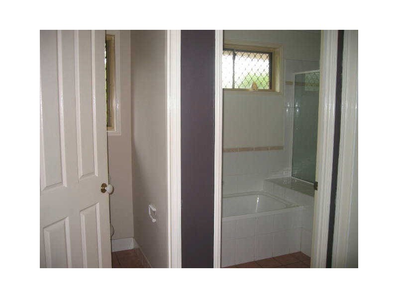 2/5 Hibiscus Circuit, Fitzgibbon QLD 4018