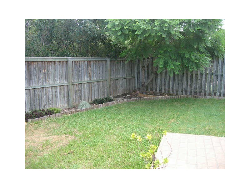 2/5 Hibiscus Circuit, Fitzgibbon QLD 4018