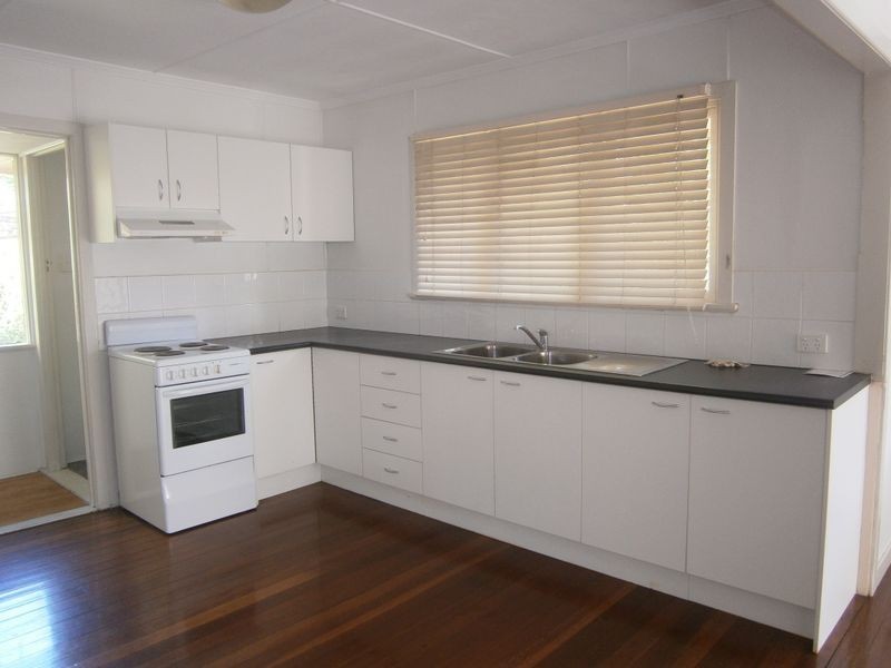 18 Bruce Street, Chermside QLD 4032