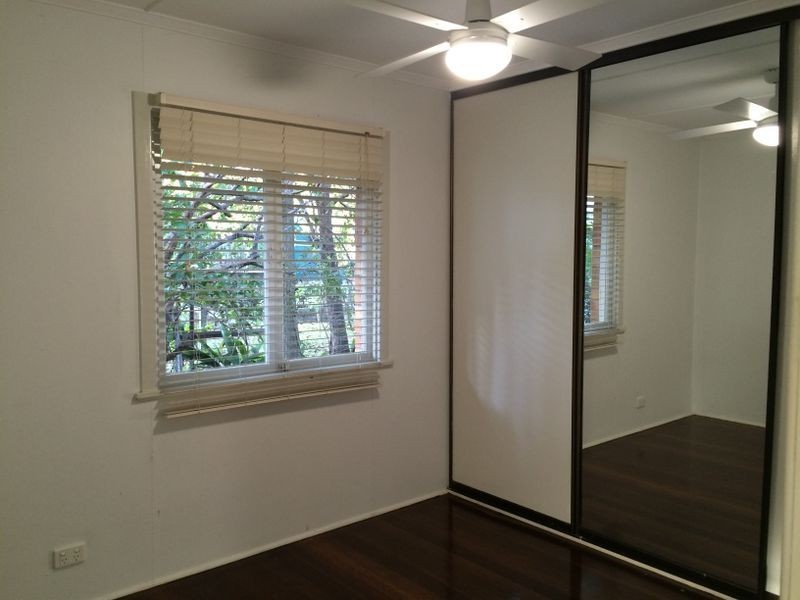 18 Bruce Street, Chermside QLD 4032