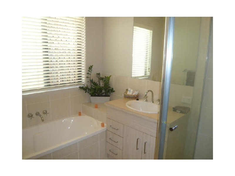 4 Nardoo Close, Carseldine QLD 4034