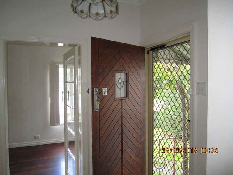 208 Edinburgh Castle Road, Wavell Heights QLD 4012