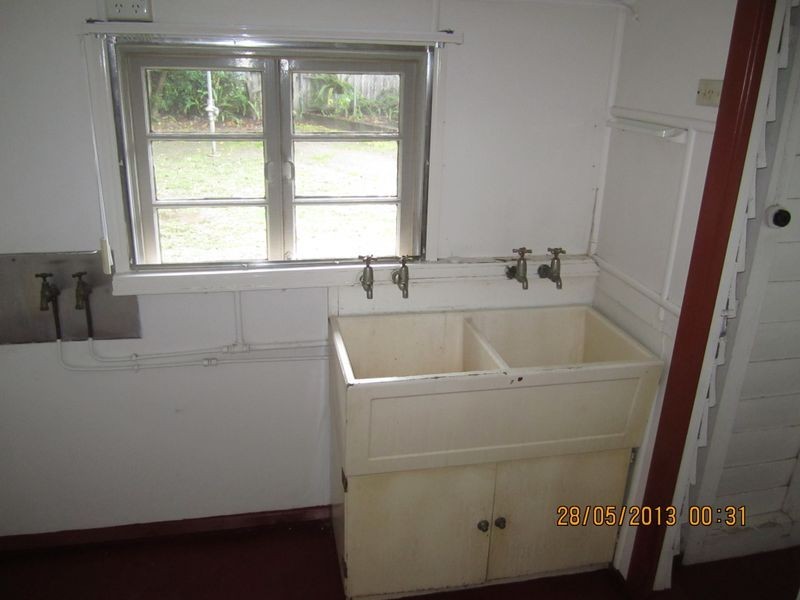 208 Edinburgh Castle Road, Wavell Heights QLD 4012