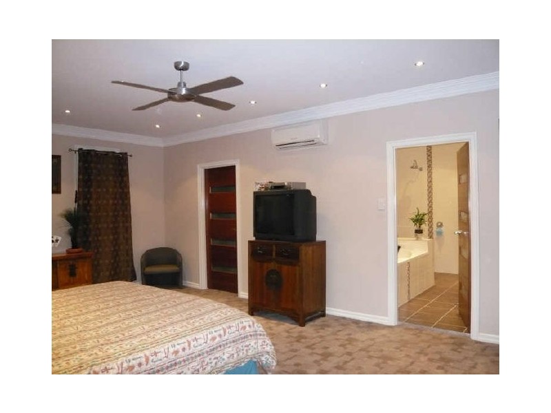 184 Graham Road, Bridgeman Downs QLD 4035