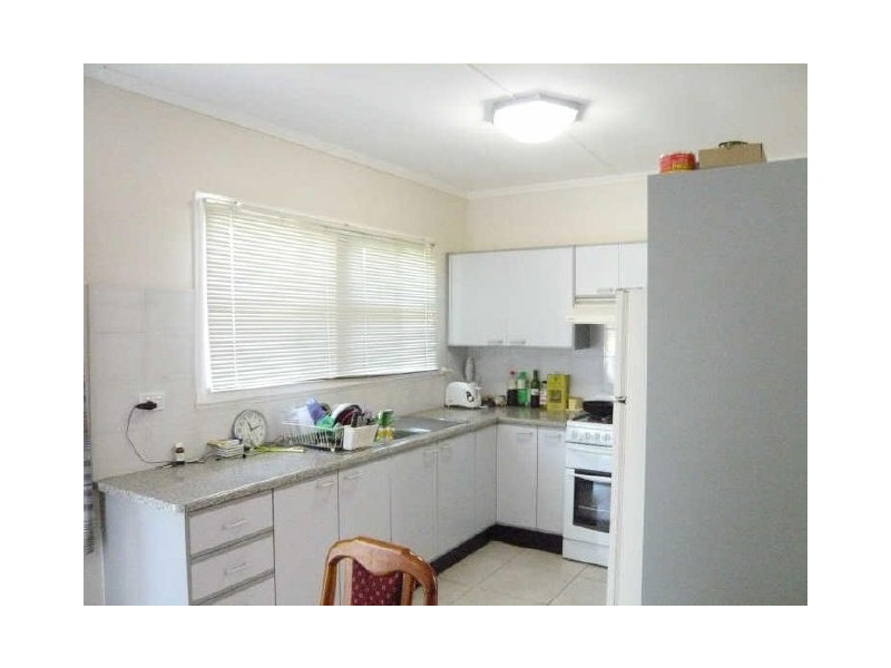 42 Sparkes Street, Chermside QLD 4032