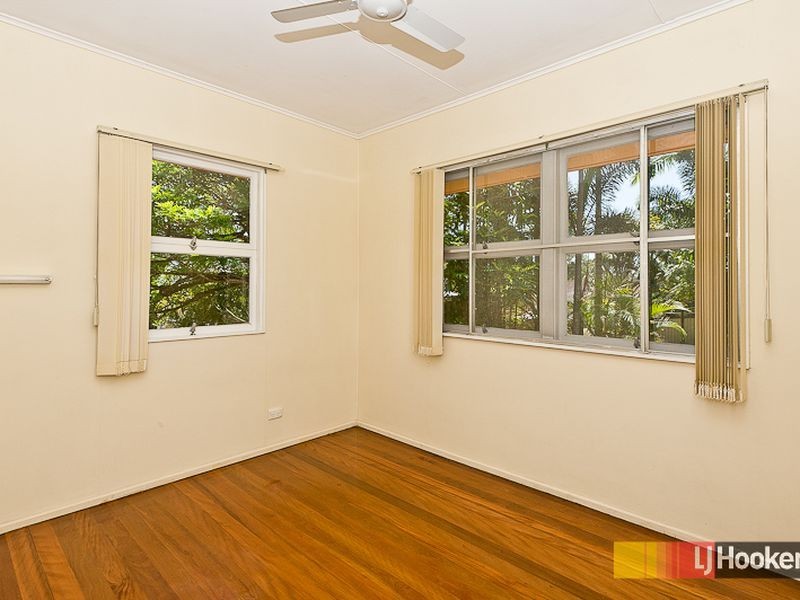 11 Ennerdale Street, Chermside West QLD 4032