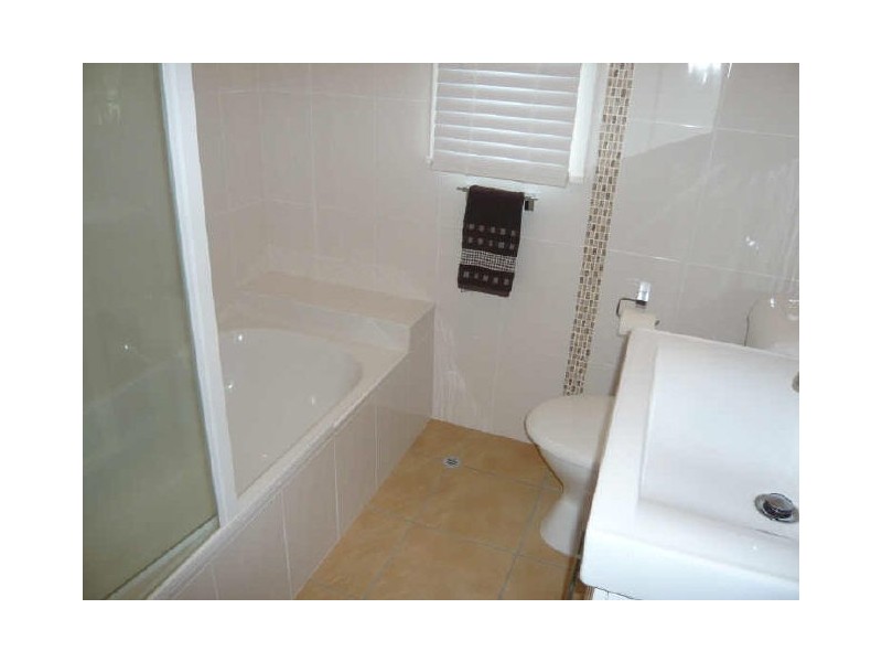 102 Crowley Street, Zillmere QLD 4034