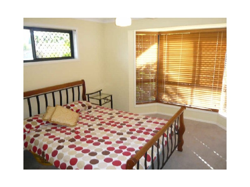 5 Sylvia Court, Eatons Hill QLD 4037