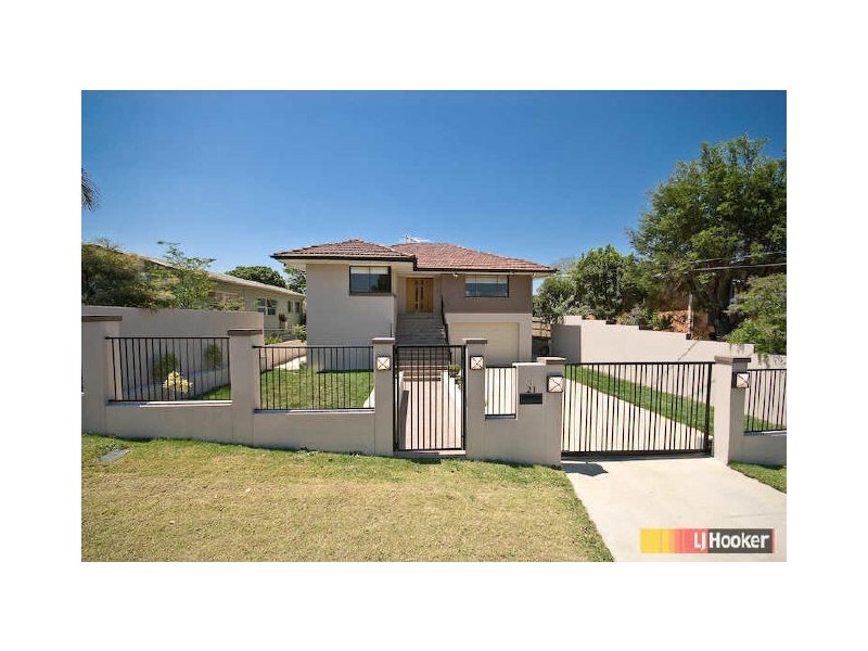 21 Eastbourne Street, Chermside West QLD 4032